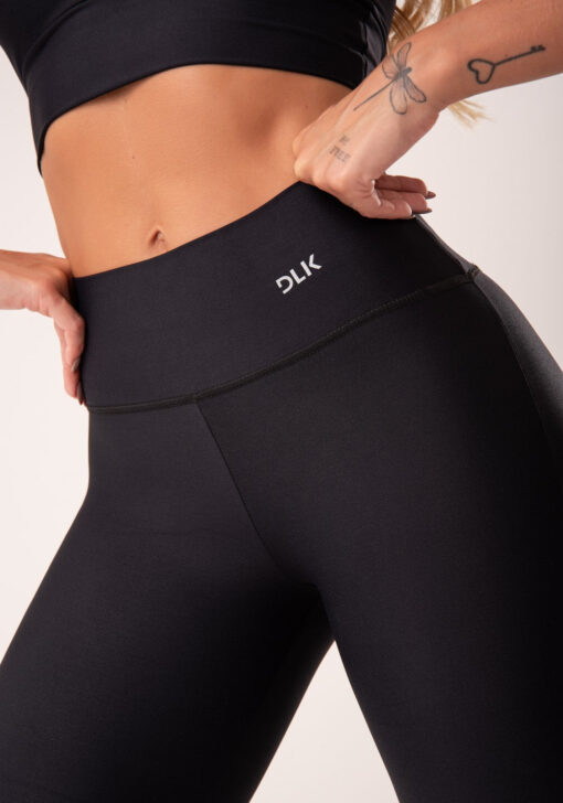 Calça legging preta básica dlk - Image 5