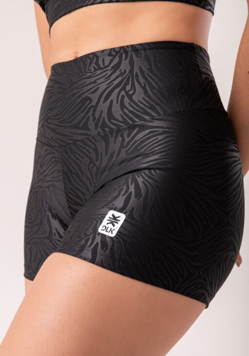 Short shine preto texturizado dlk - Image 5