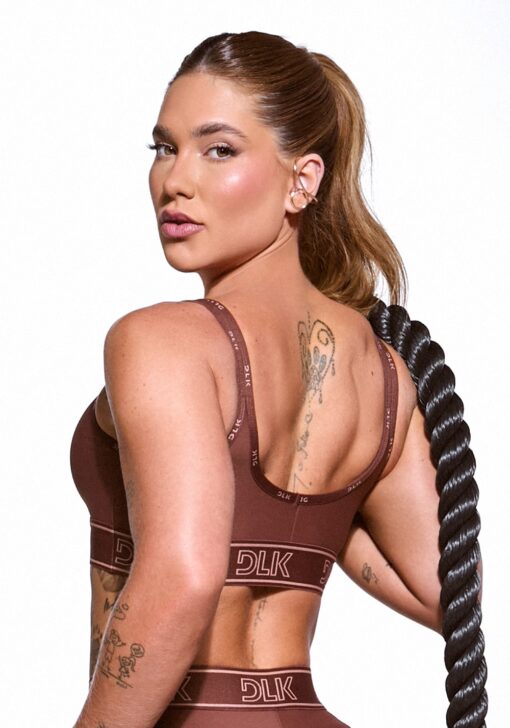Top fitness feminino com bojo e alças duplas de elástico activity dlk marrom