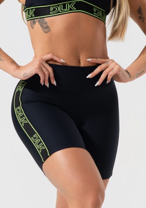 Bermuda fitness feminina com elástico largo lateral activity dlk preto - Image 4