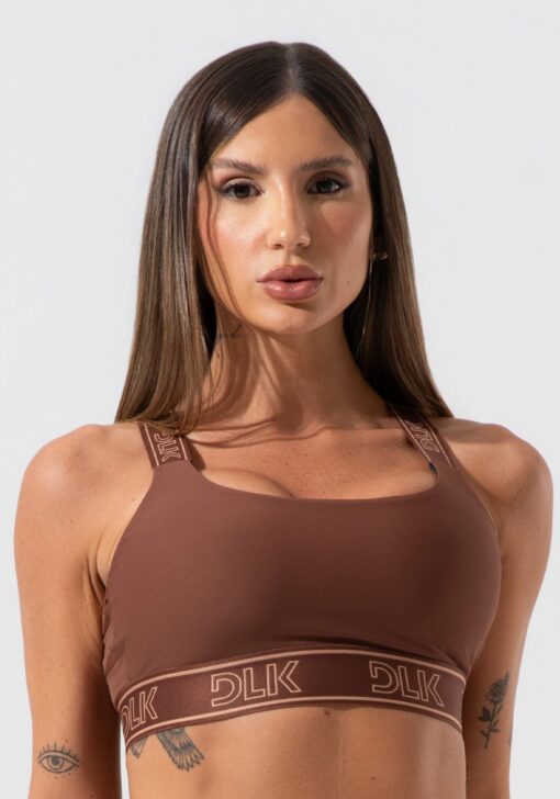 Top fitness feminino com bojo e alças de elástico com tule nas costas activity dlk marrom